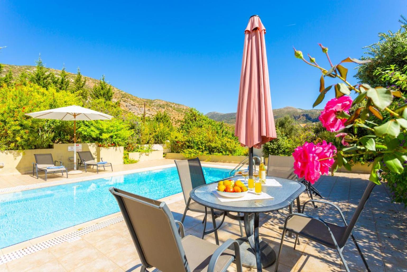 Villa Fedra Poros  Exterior photo
